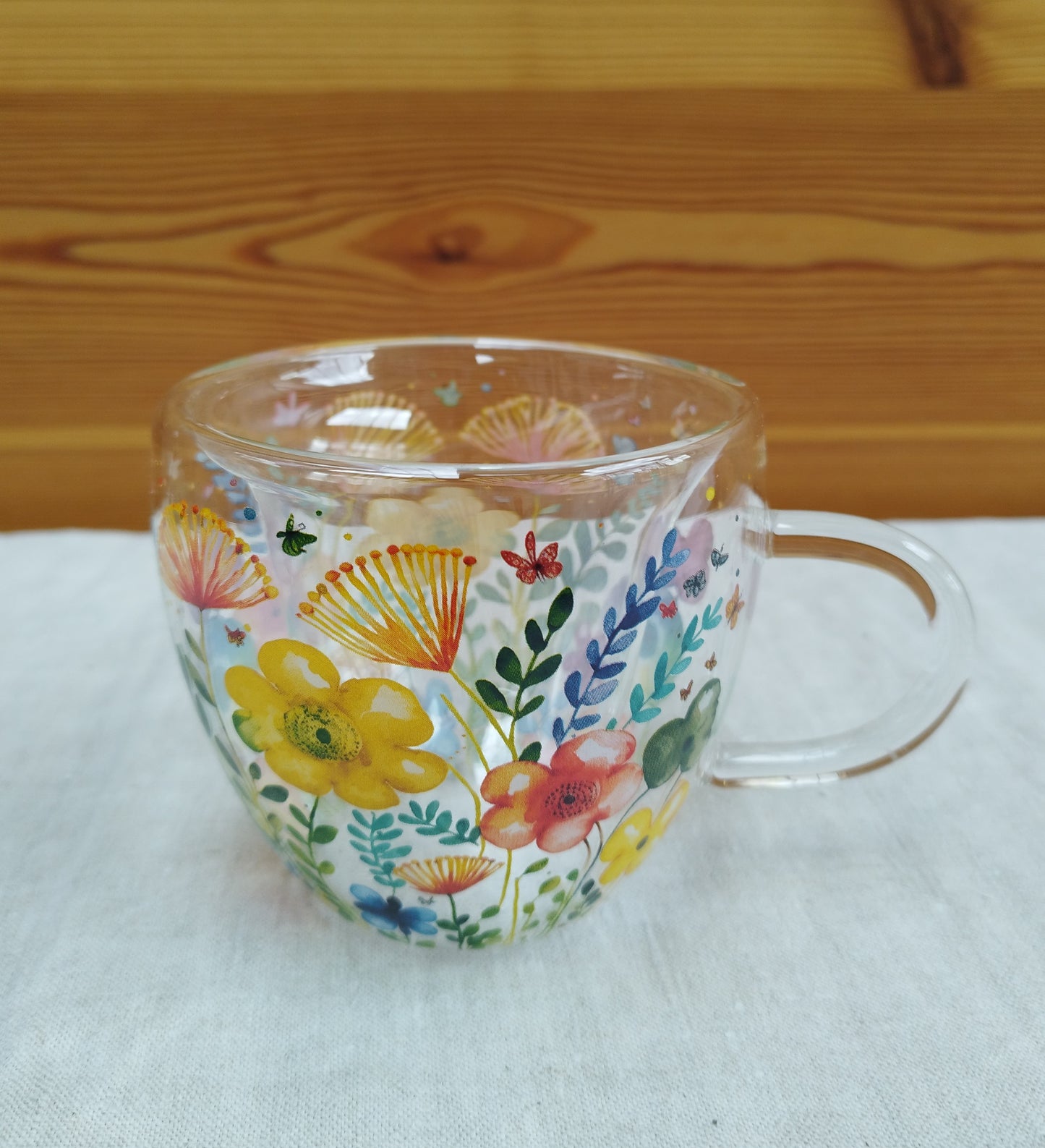 Doppelwandiges Glas mit Griff (Bunte Blumen)