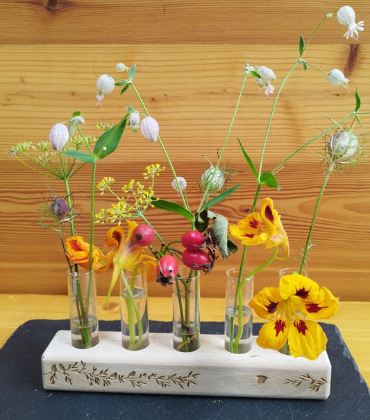 Blumen- & Gräservase