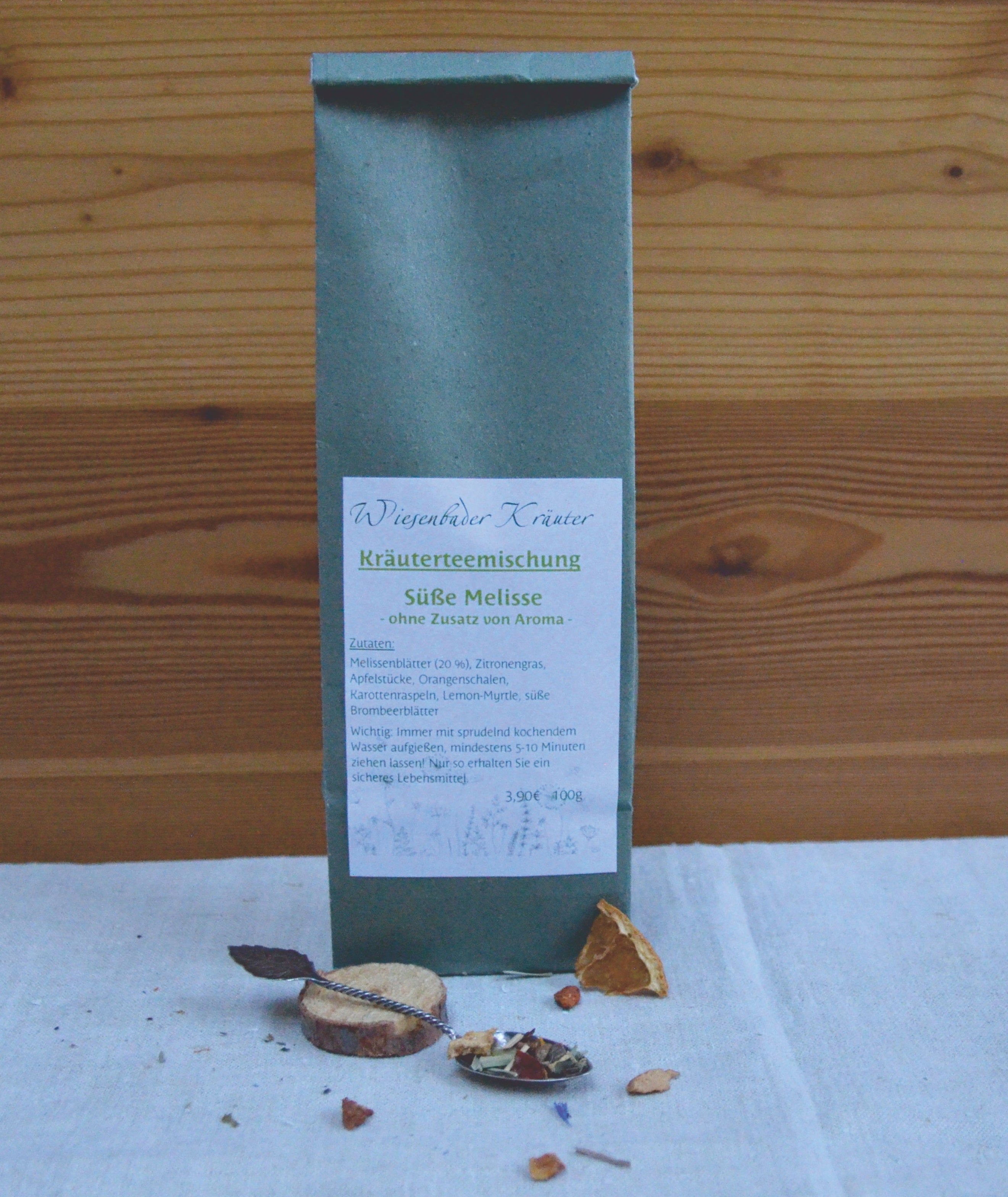 Kräuterteemischung "Süße Melisse" – Wiesenbader Kräuterladen *Am Kurpark* Kräuterteemischung "Süße Melisse" – Wiesenbader Kräuterladen *Am Kurpark*