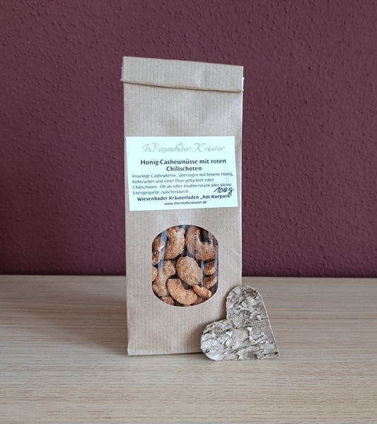 Honig-Cashewnüsse mit roten Chilischoten